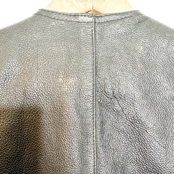 Vintage Structure Leather Vest with snap closure and Zipped Pockets | S - Picture 4 of 7